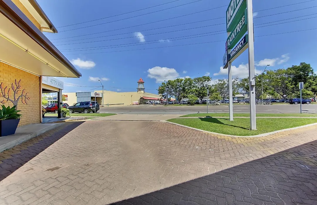 Raintree Motel-1